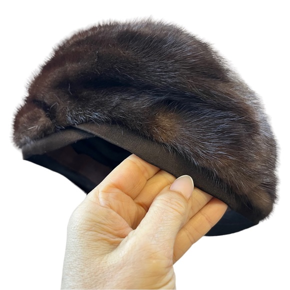 Accessories - Vintage Mink Fur Pill Box Hat EUC